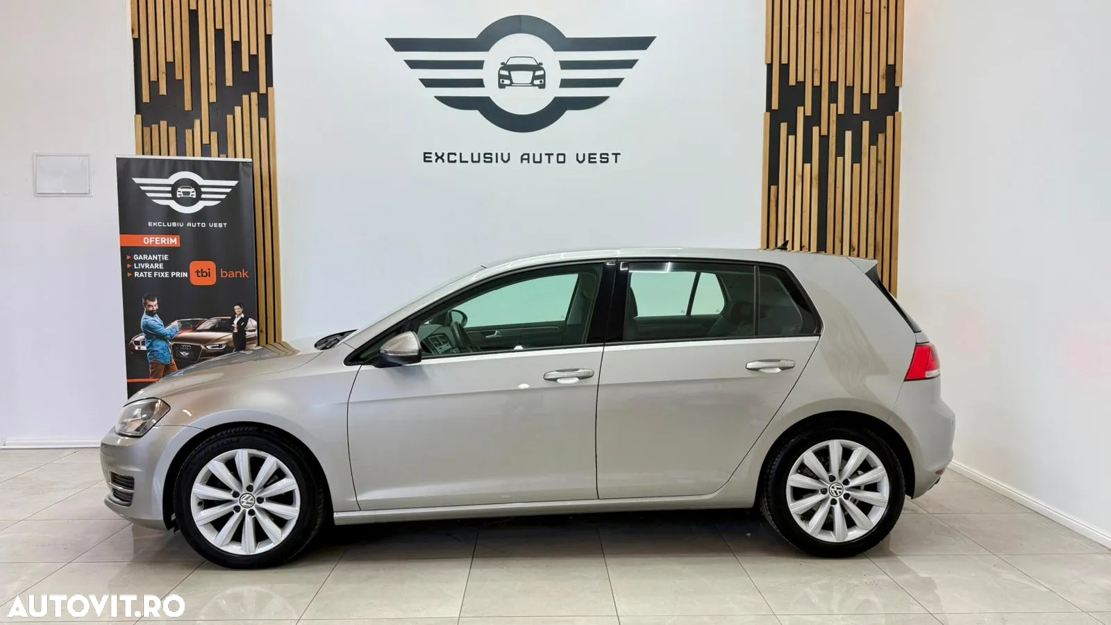 Volkswagen Golf 1.6 BlueTDI Comfortline - 12