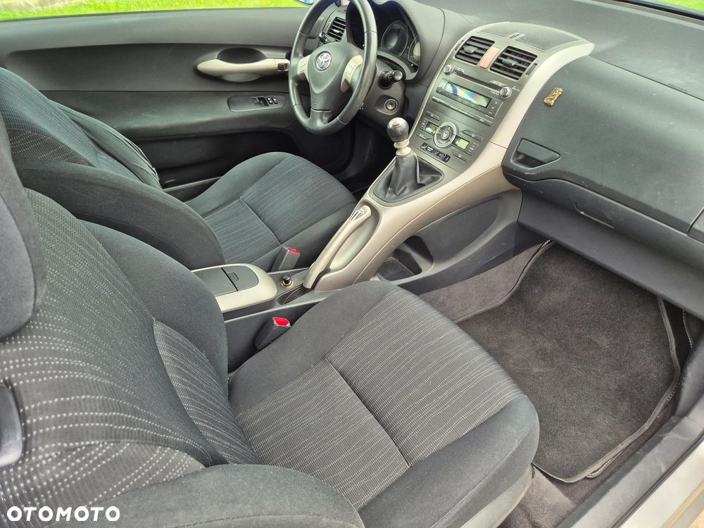 Toyota Auris 2.0 D-4D Premium - 8