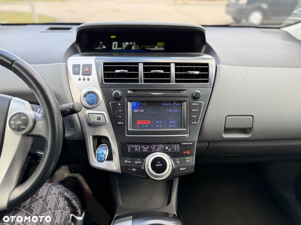 Toyota Prius+ (Hybrid) Executive - 28