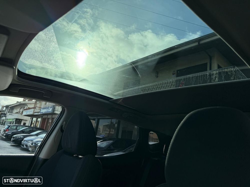 Nissan Qashqai 1.5 dCi N-Connecta 18 - 27