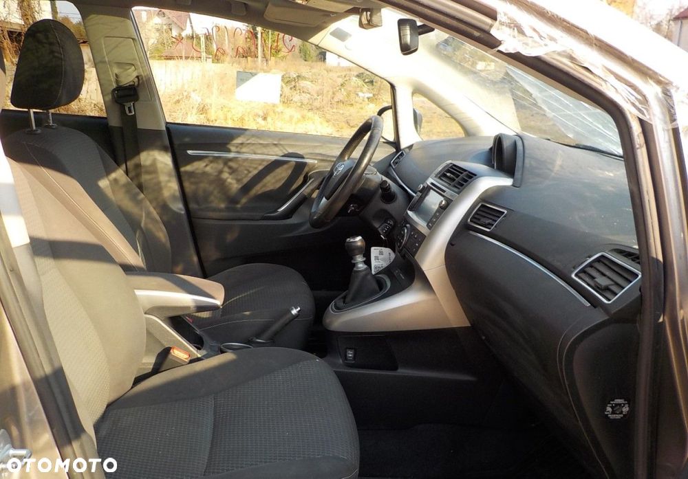 Toyota Verso - 18