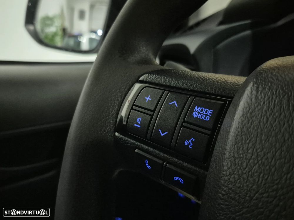 Toyota Hilux 2.4D-4D - 3 LUG. | GARANTIA | NACIONAL - 150.000KM - 23