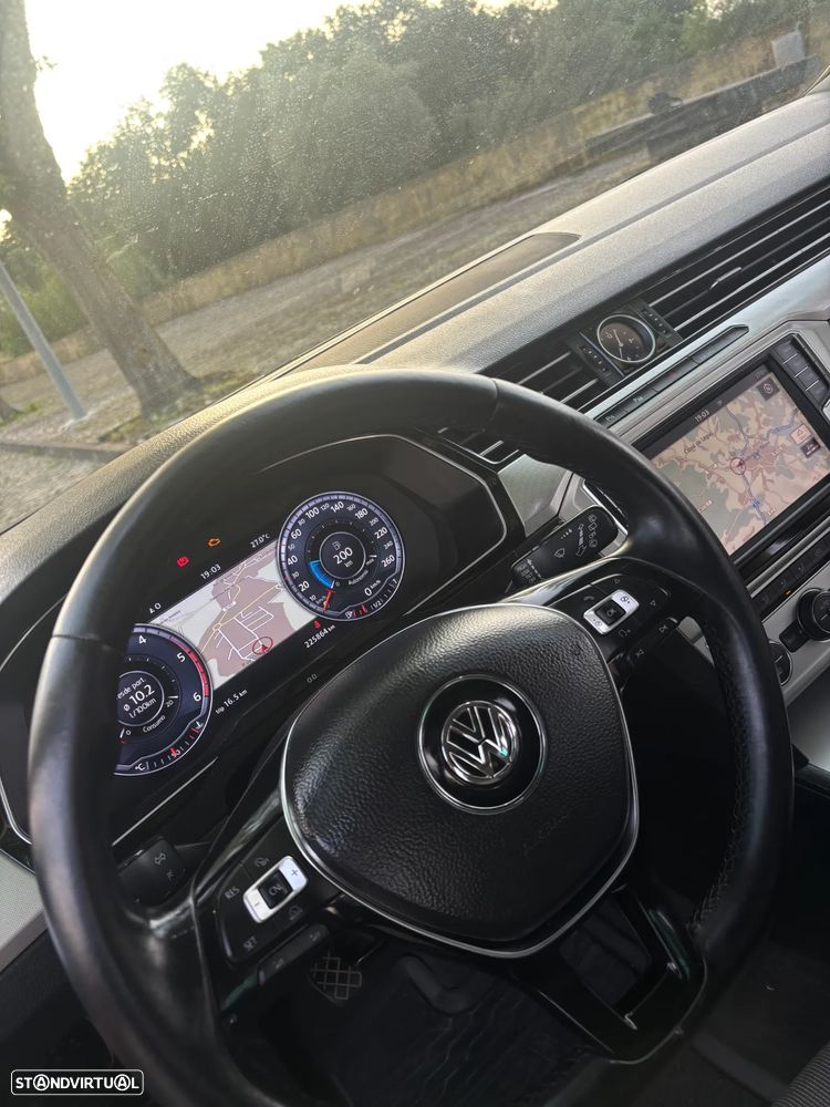 VW Passat Variant 2.0 TDI Confortline - 21