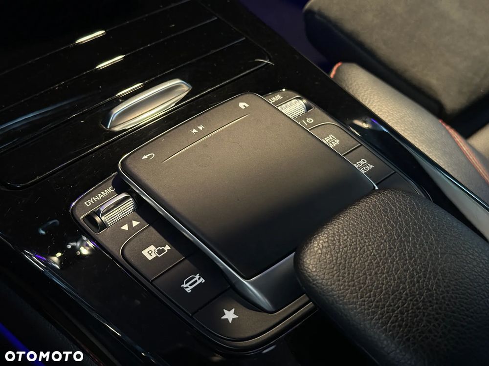 Mercedes-Benz Klasa A 200 AMG Line 7G-DCT - 16