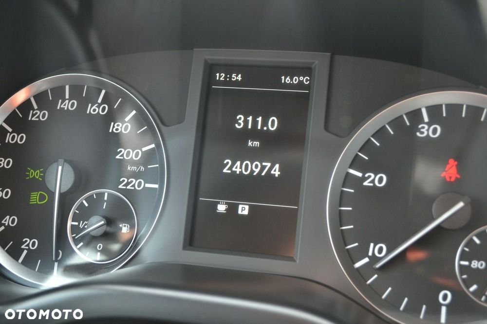 Mercedes-Benz Vito - 17