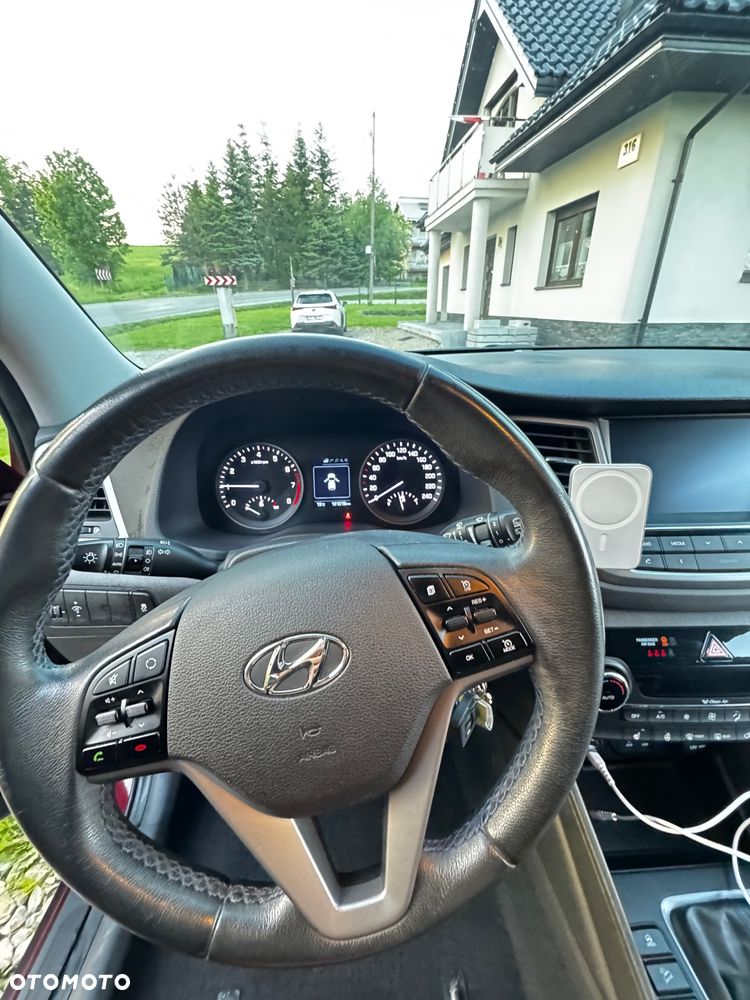 Hyundai Tucson 1.6 GDI BlueDrive GO 2WD - 9