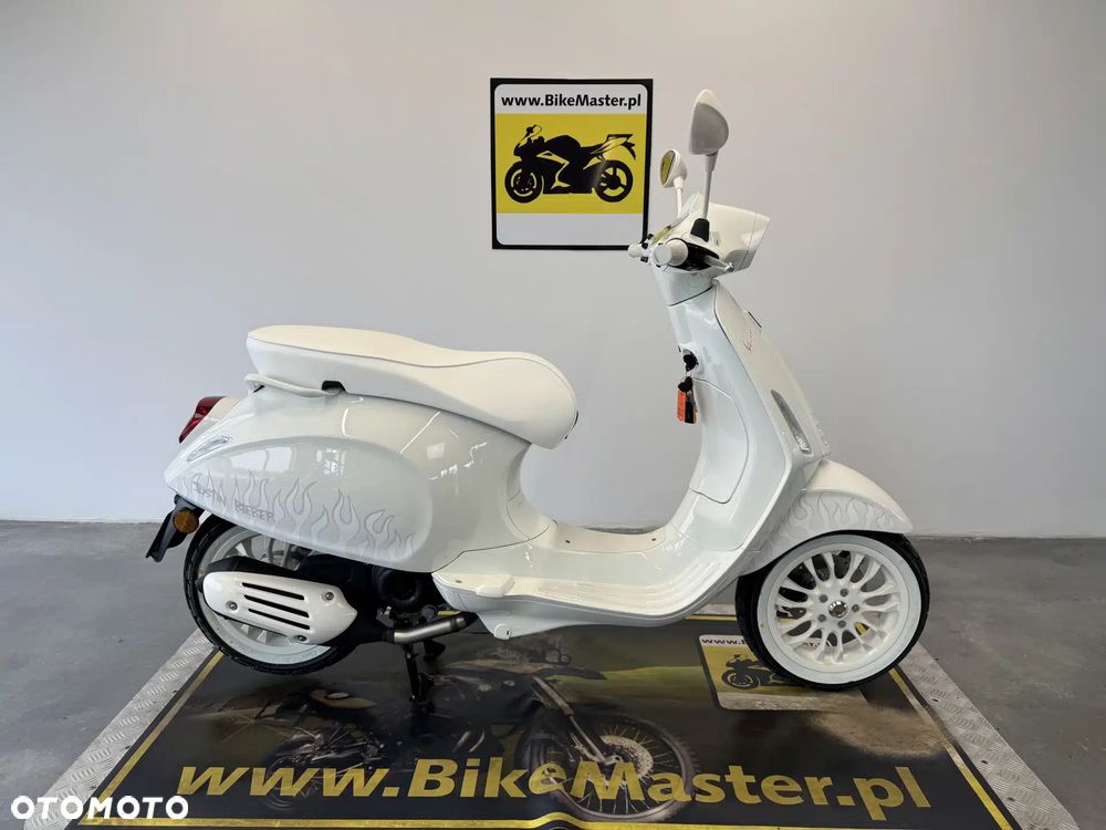 Piaggio Vespa - 1