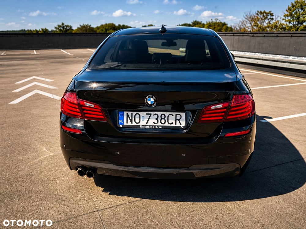 BMW Seria 5 525d xDrive - 4