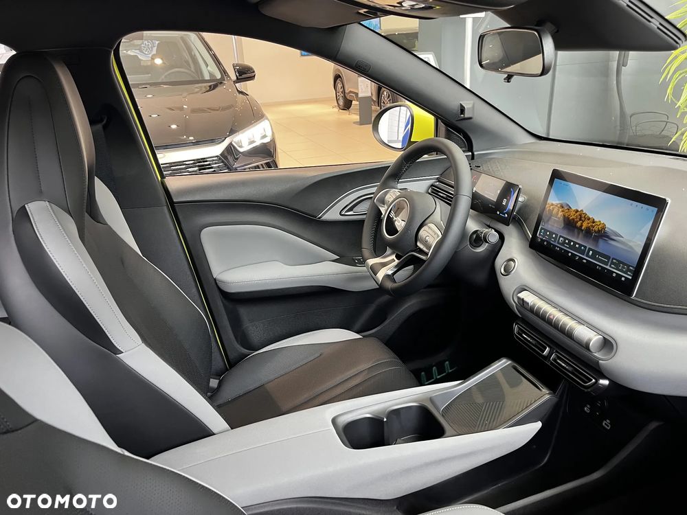 BYD Dolphin Surf Boost - 12