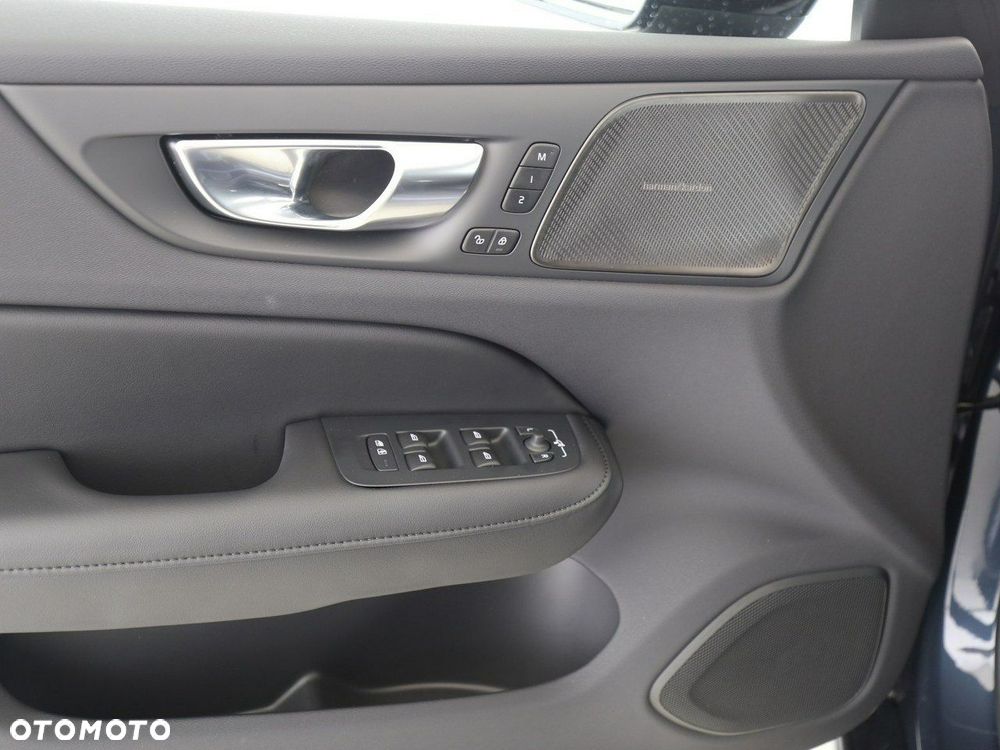 Volvo S60 T8 Recharge AWD Ultimate Dark - 13