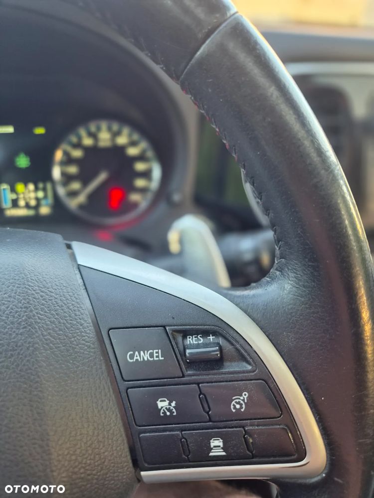 Mitsubishi Outlander - 37