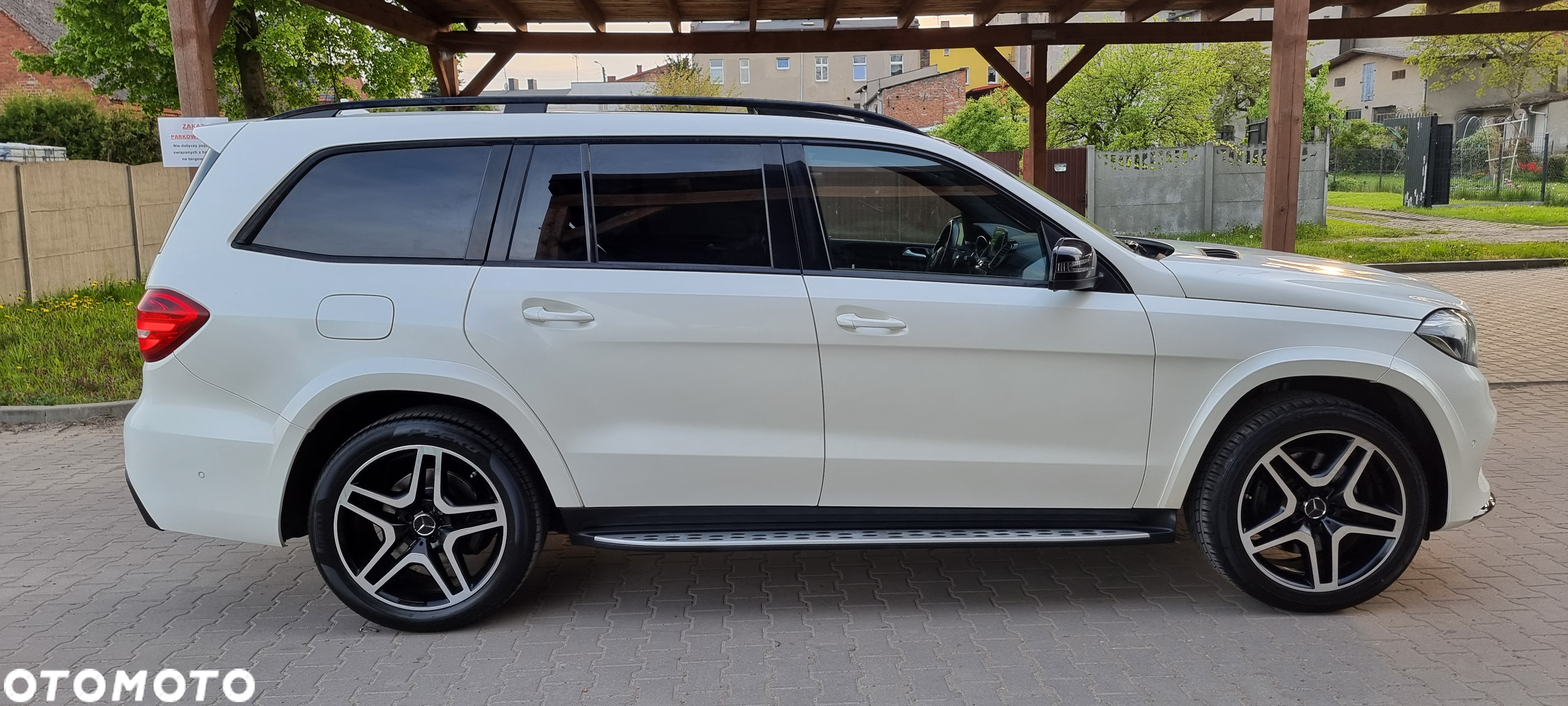Mercedes-Benz GLS 350 d 4-Matic - 13