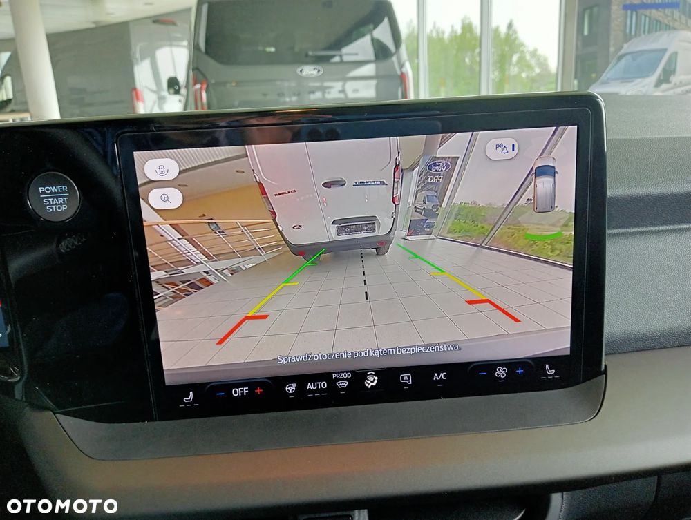 Ford E-Transit Couirer - 18