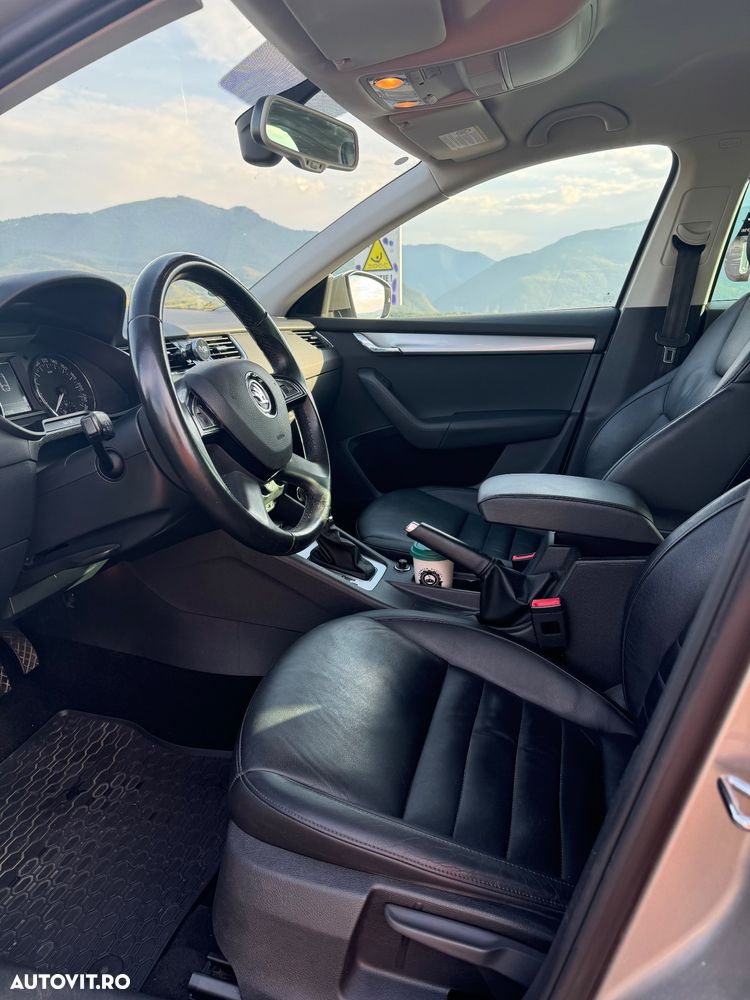 Skoda Octavia 1.8 TSI DSG 4X4 Style - 6