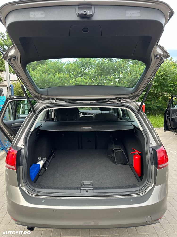 Volkswagen Golf - 13