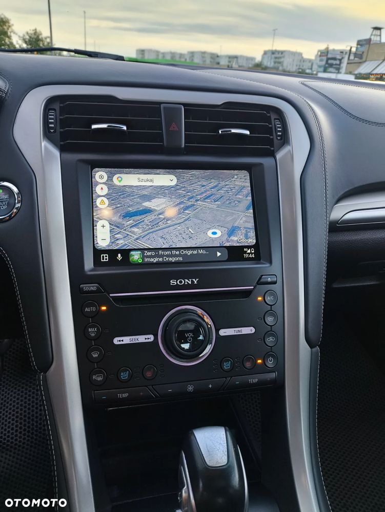 Ford Mondeo Vignale 2.0 Hybrid - 14