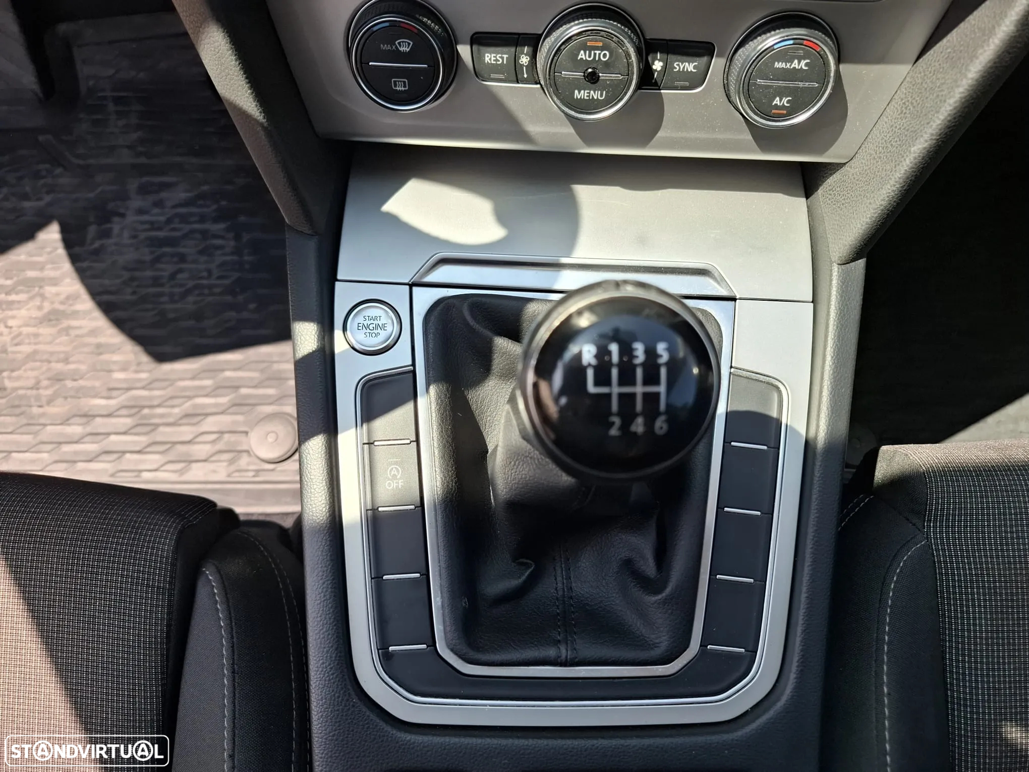 VW Passat 1.6 TDI Trendline - 33