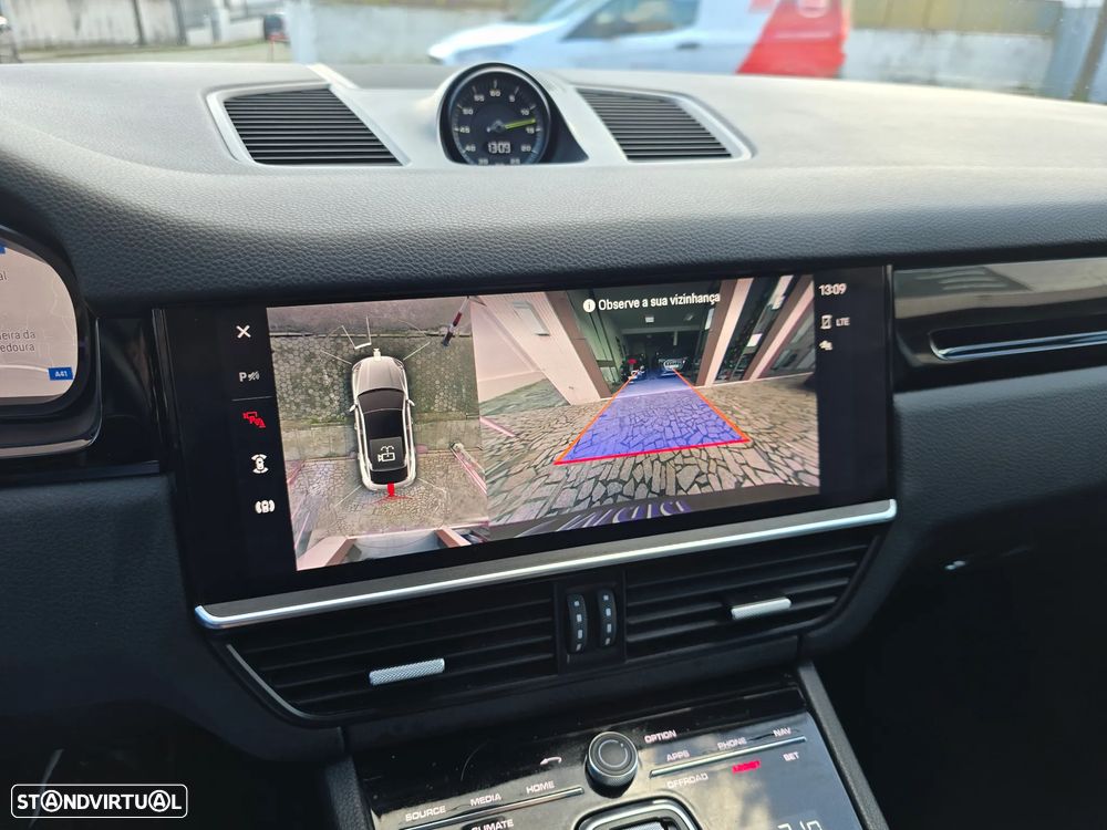 Porsche Cayenne Coupé E-Hybrid - 21