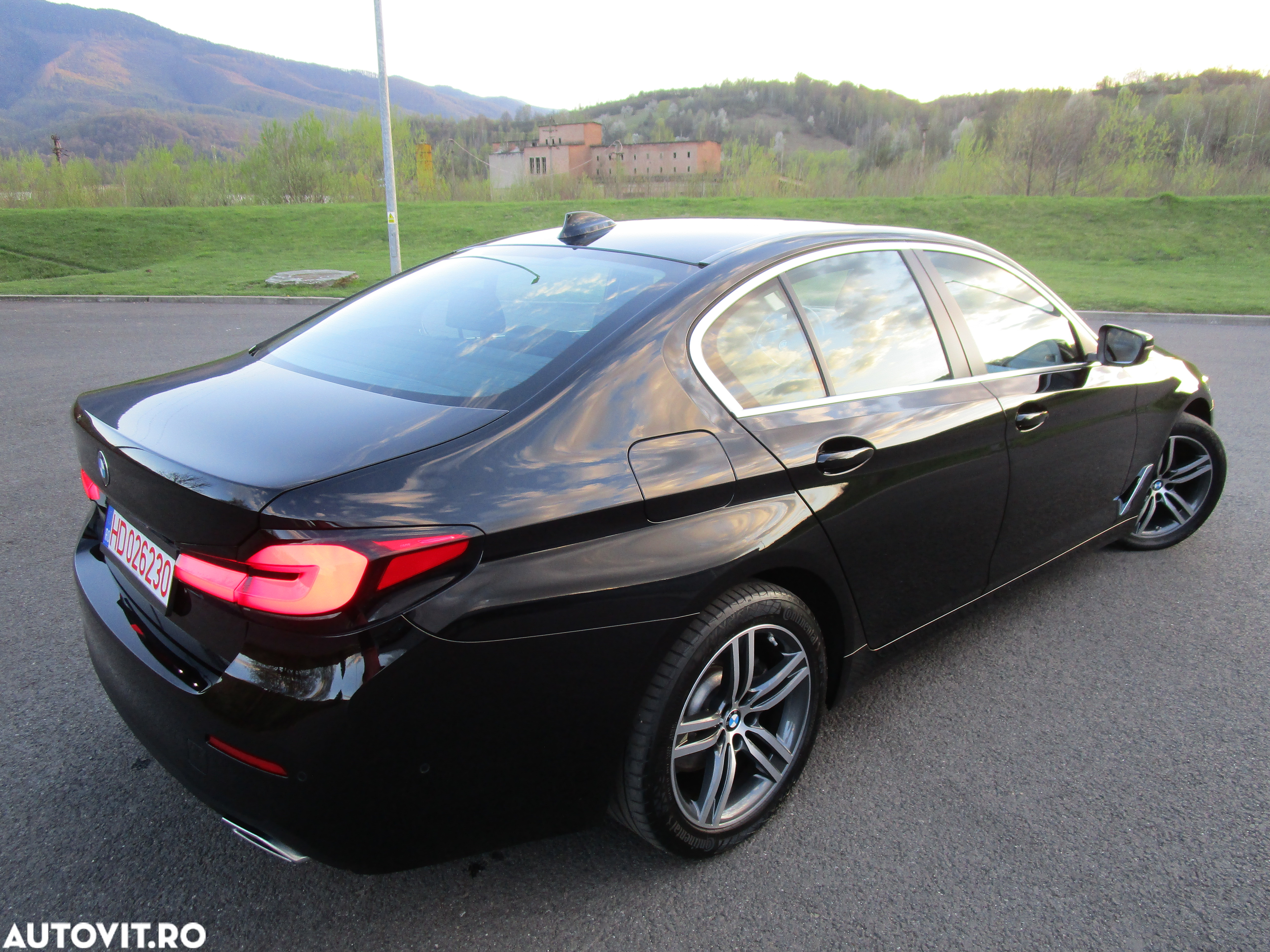BMW Seria 5 520d xDrive AT MHEV - 3