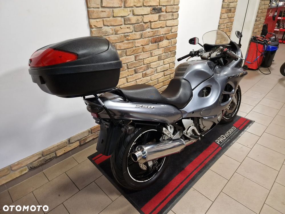 Suzuki GSX-F - Katana - 4