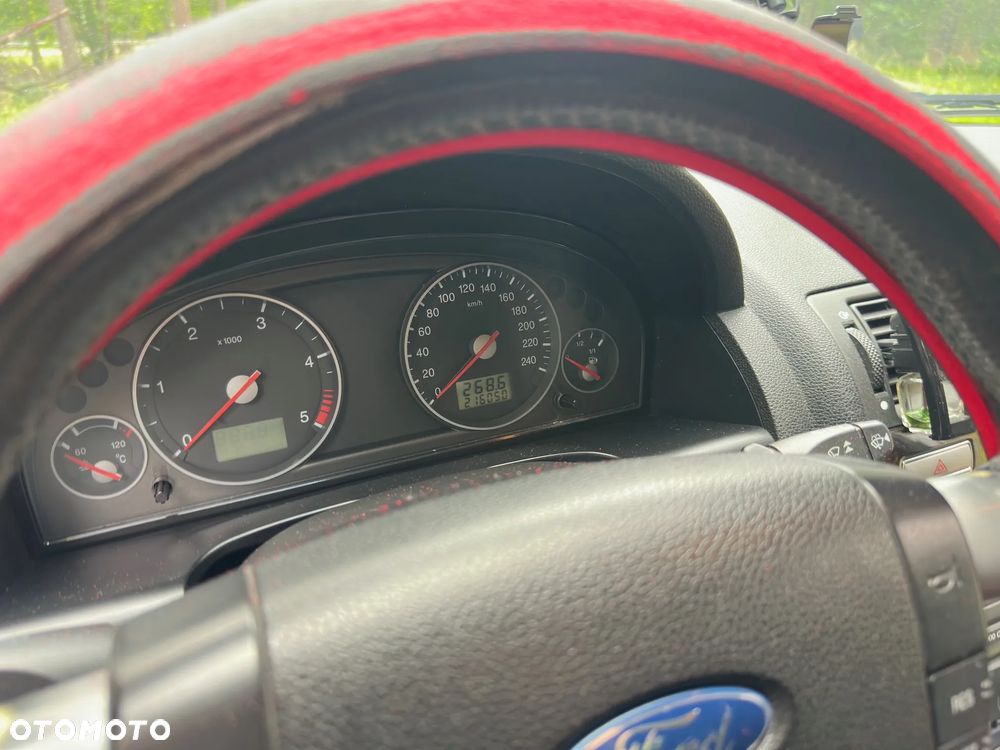 Ford Mondeo 2.0 TDCi Ghia - 11