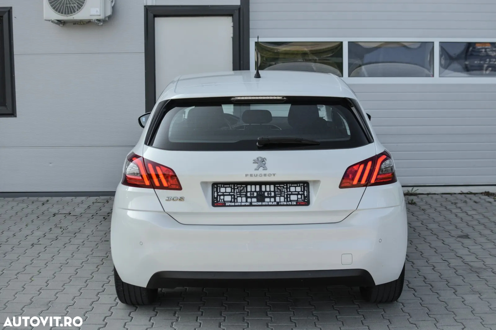 Peugeot 308 1.2 L PureTech Turbo S&S Allure - 7