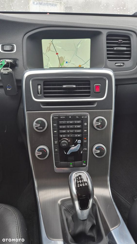 Volvo V60 D2 - 14