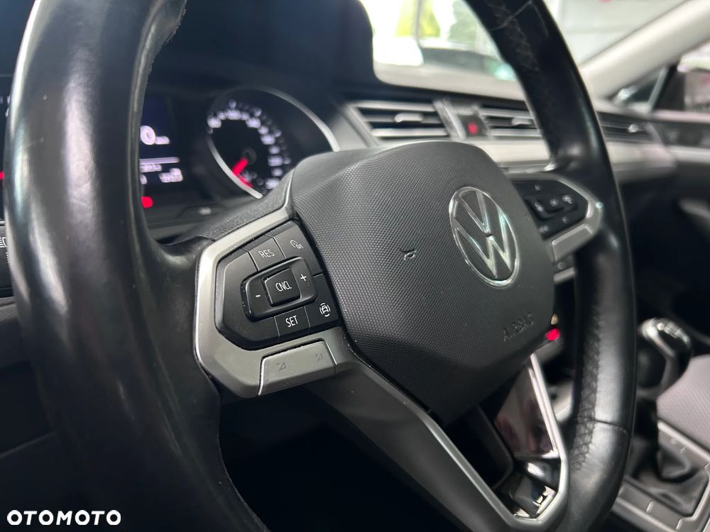 Volkswagen Passat 1.5 TSI EVO Essence - 17