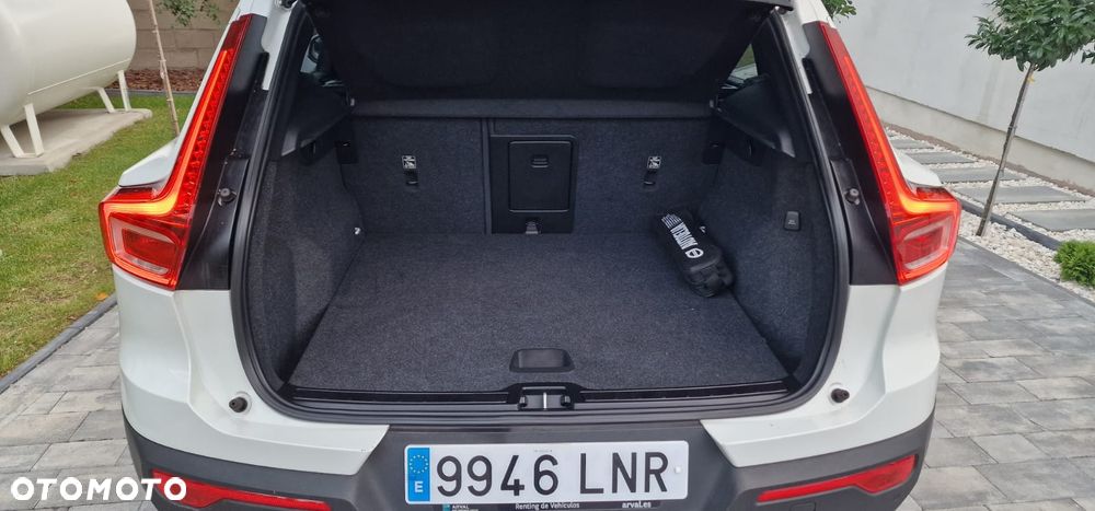 Volvo XC 40 B4 B DKG Ultimate Dark - 29