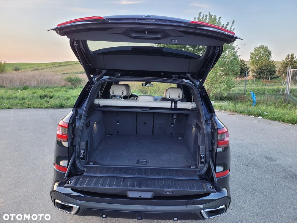 BMW X5 xDrive40i - 12