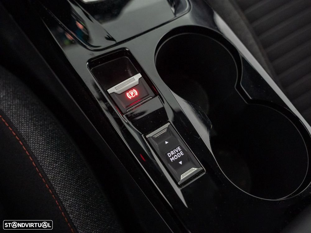 Peugeot e-208 50 kWh Active Pack — fotografia 26