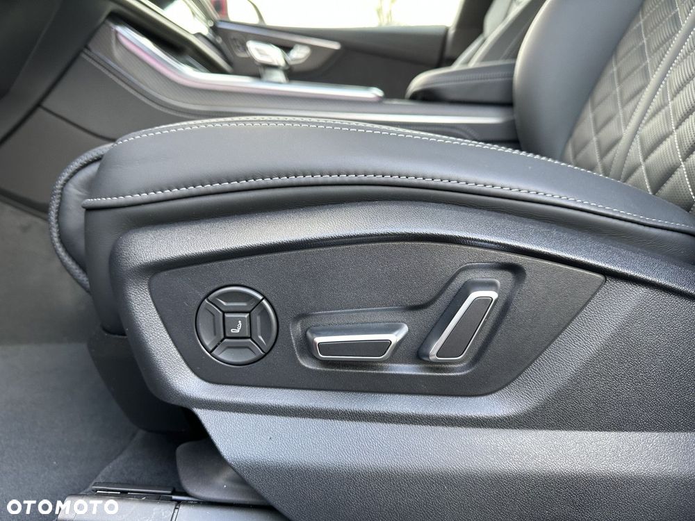 Audi SQ8 - 14