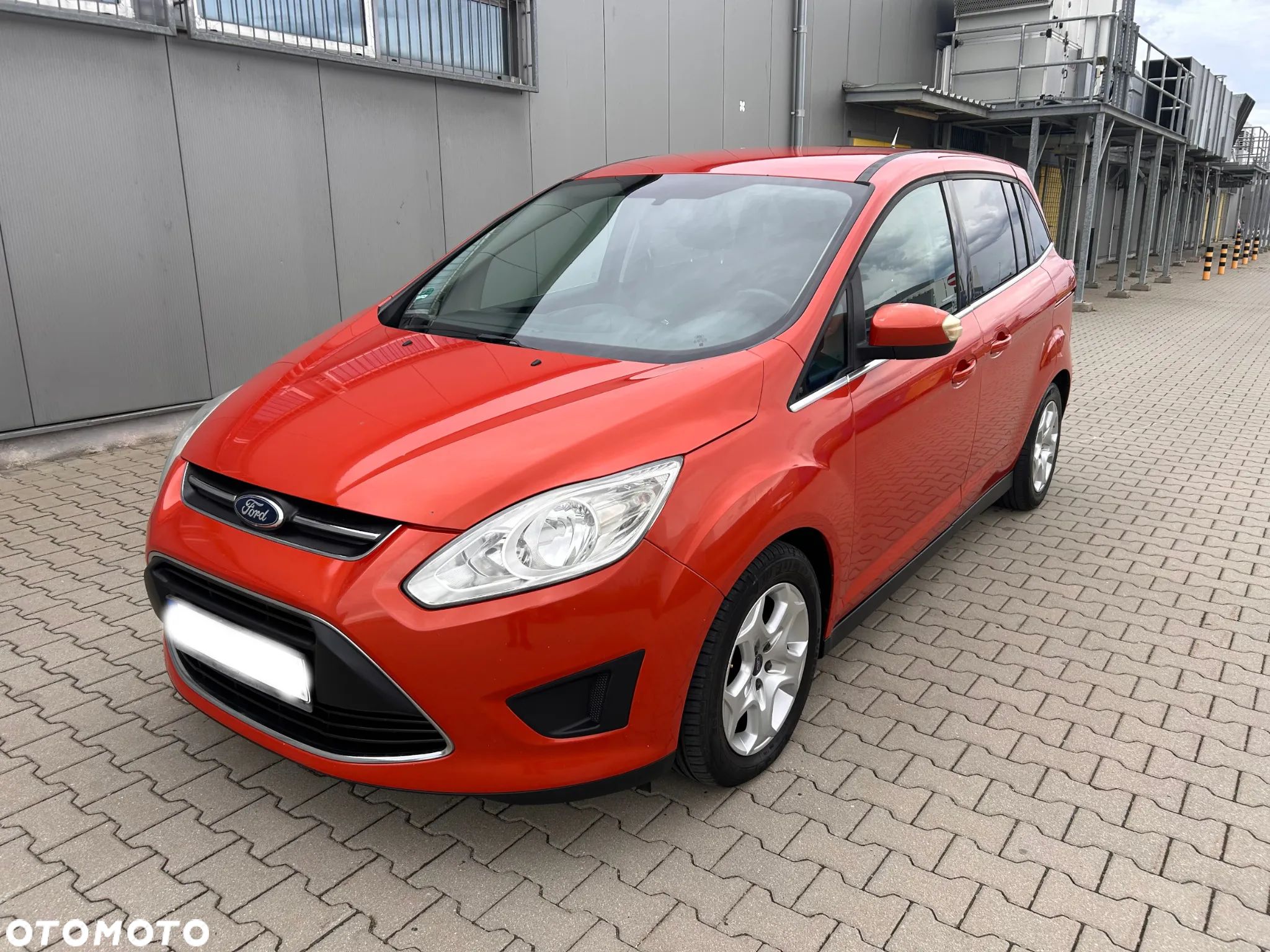 Ford Grand C-MAX 1.6 TDCi Titanium - 1