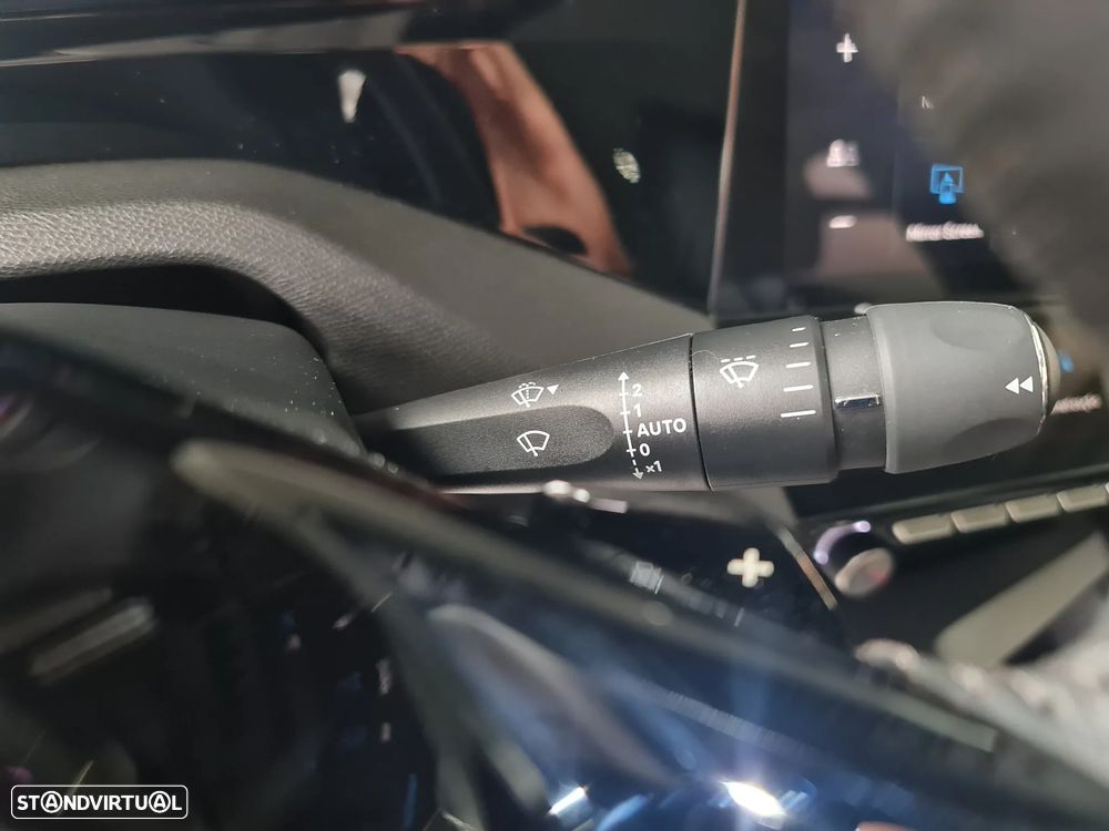 Peugeot 408 1.2 PureTech Allure EAT8 - 30