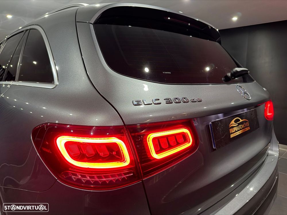 Mercedes-Benz GLC 300 e 4Matic 9G-TRONIC Avantgarde Advanced - 12