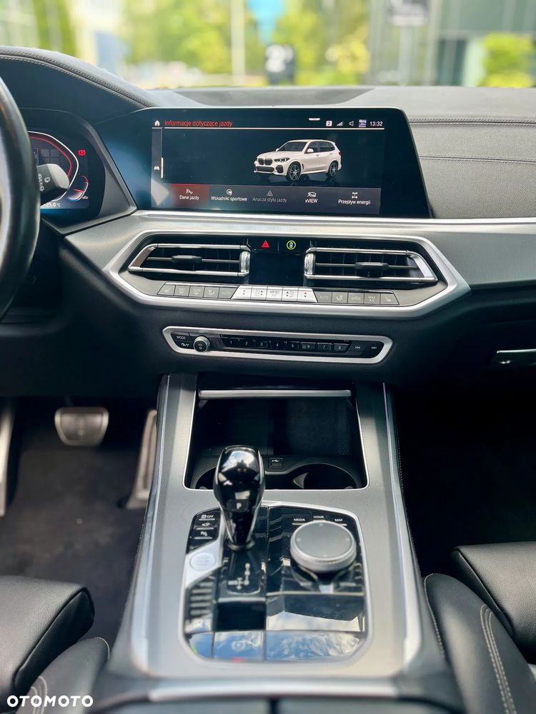BMW X5 xDrive40d mHEV - 28