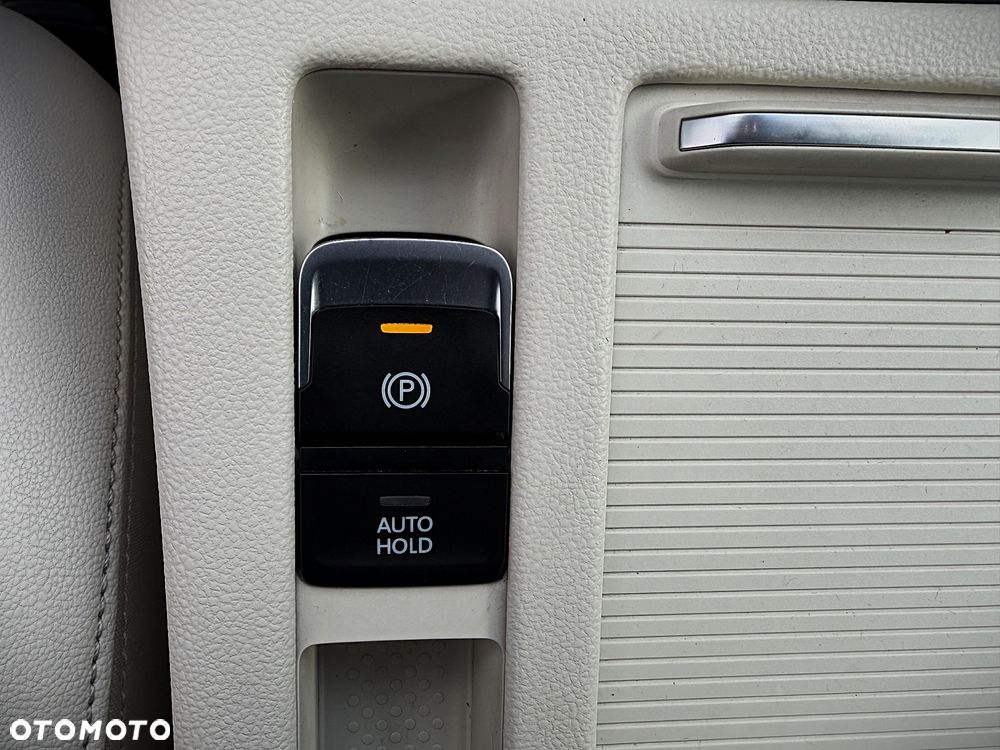 Volkswagen Passat 2.0 TSI 4Mot Elegance DSG - 26