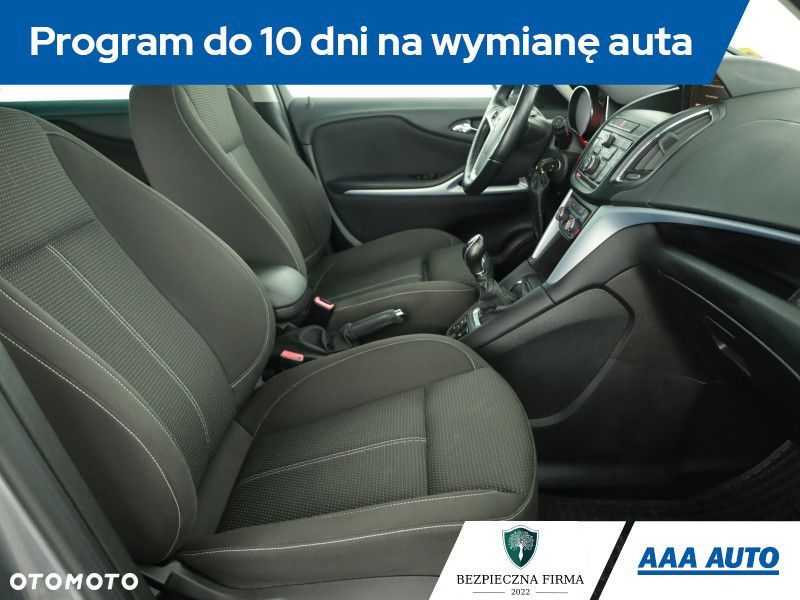 Opel Zafira - 8