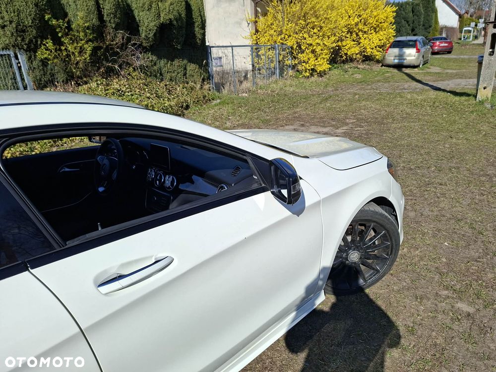 Mercedes-Benz CLA 250 7G-DCT UrbanStyle Edition - 11