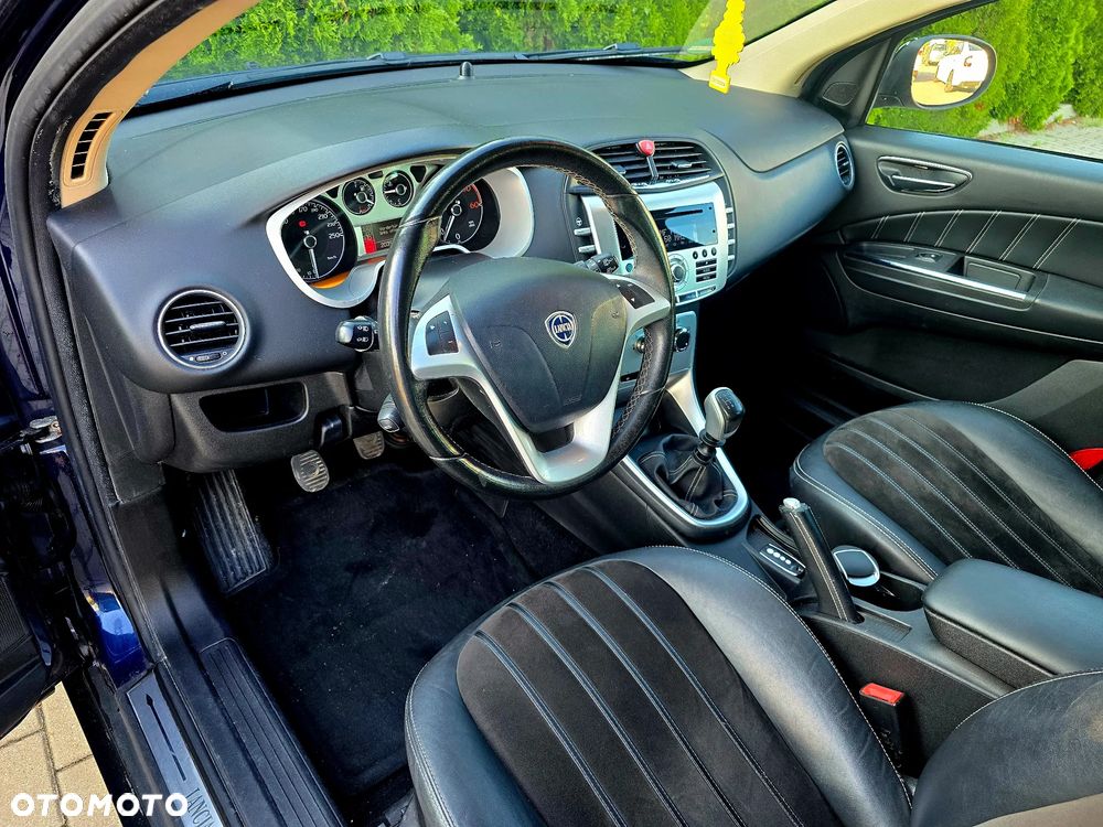 Lancia Delta 1.6 MJ Gold - 17