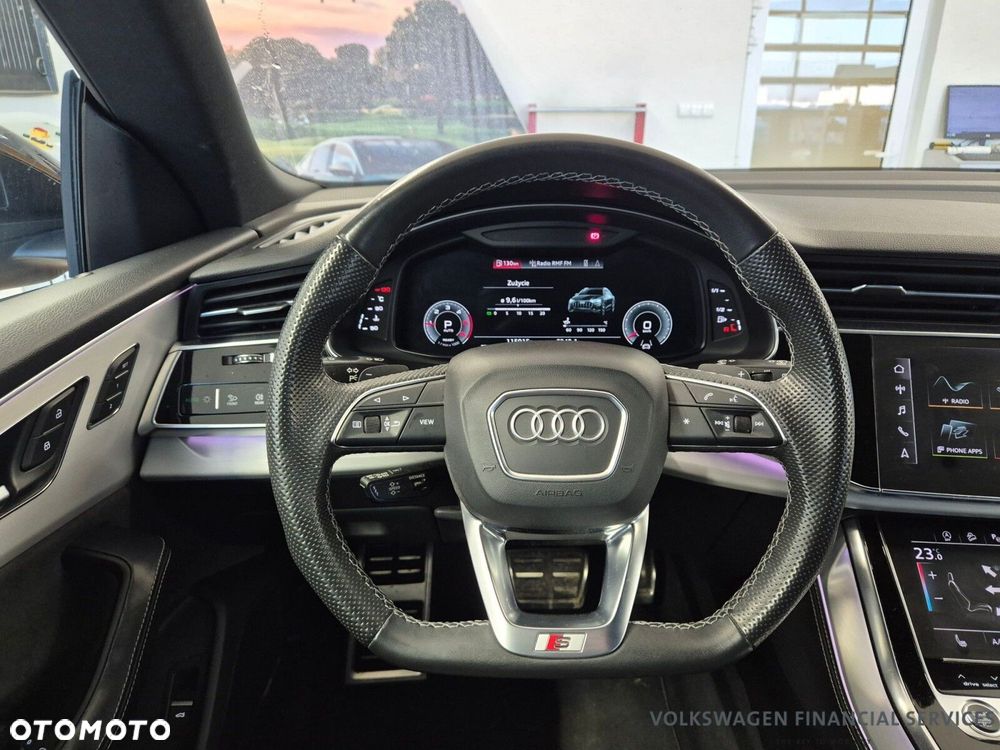 Audi Q8 - 8