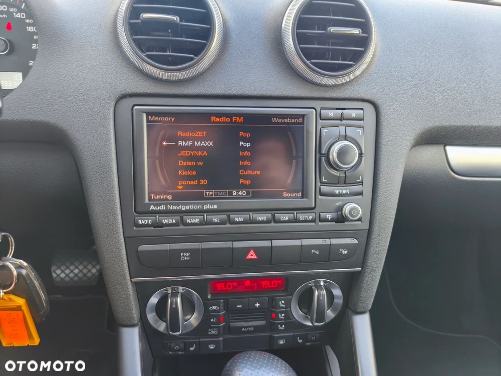 Audi A3 Sportback 2.0 TDI DPF (DSG) S tronic S line Sportpaket plus - 14