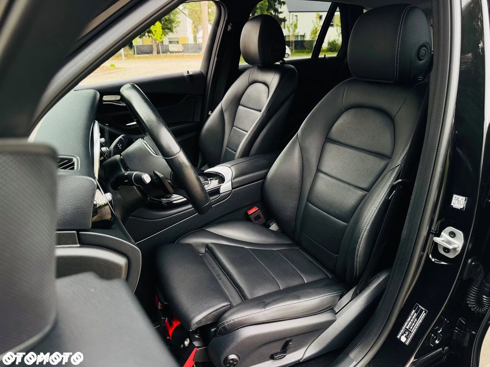 Mercedes-Benz GLC 200 d 4Matic 9G-TRONIC Edition Avantgarde - 27