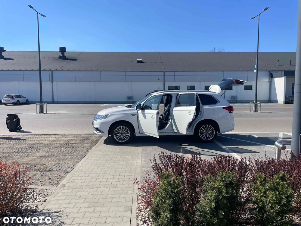 Mitsubishi Outlander - 7