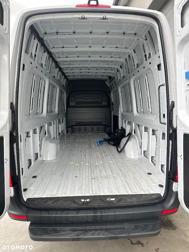 Mercedes-Benz SPRINTER - 26