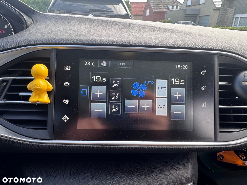 Peugeot 308 1.2 PureTech Style S&S - 11