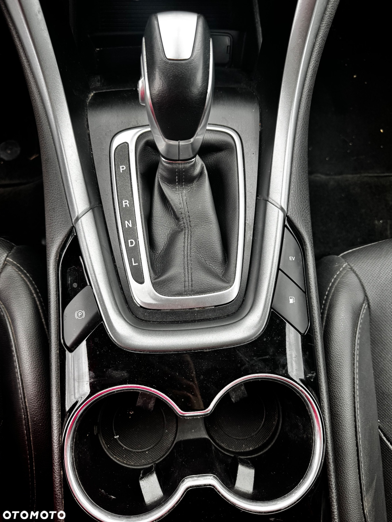 Ford Fusion - 11