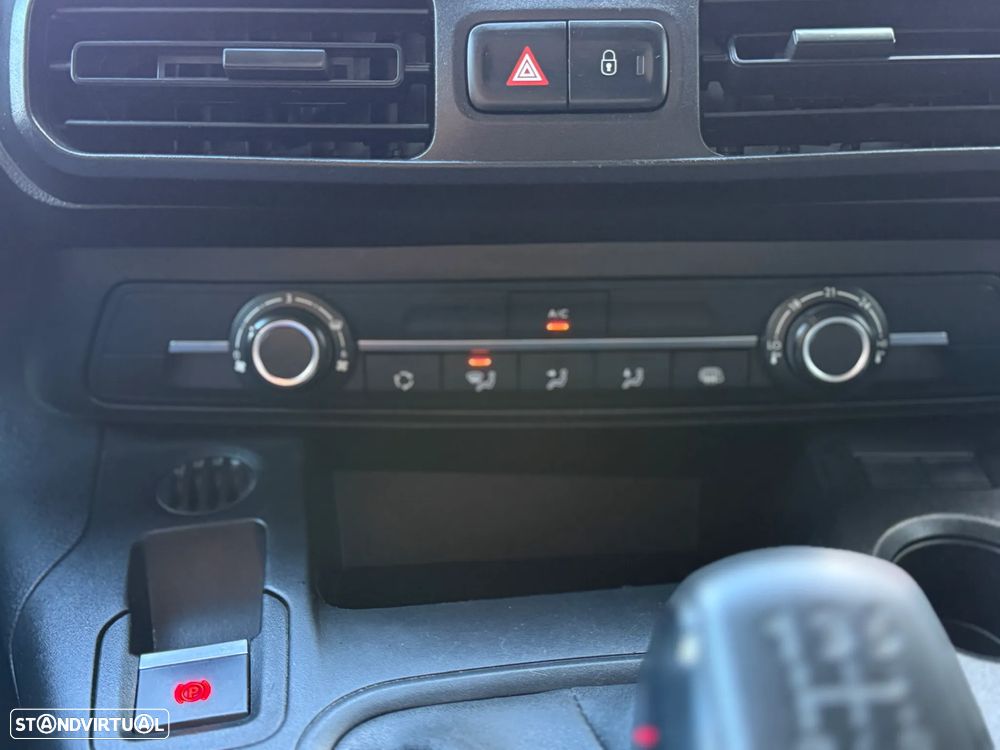 Citroën BERLINGO - 11