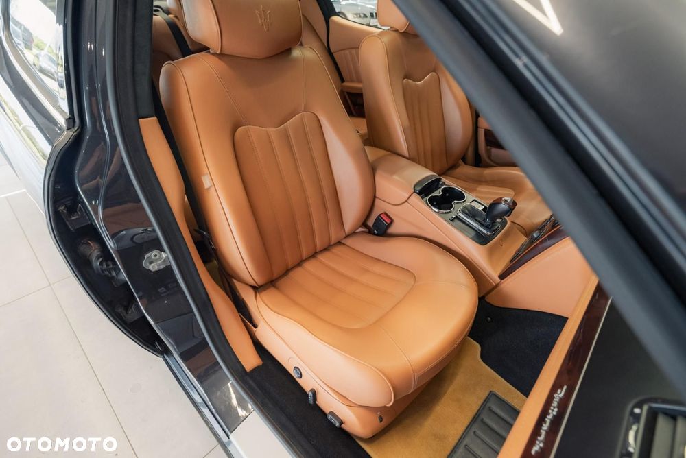 Maserati Quattroporte - 15