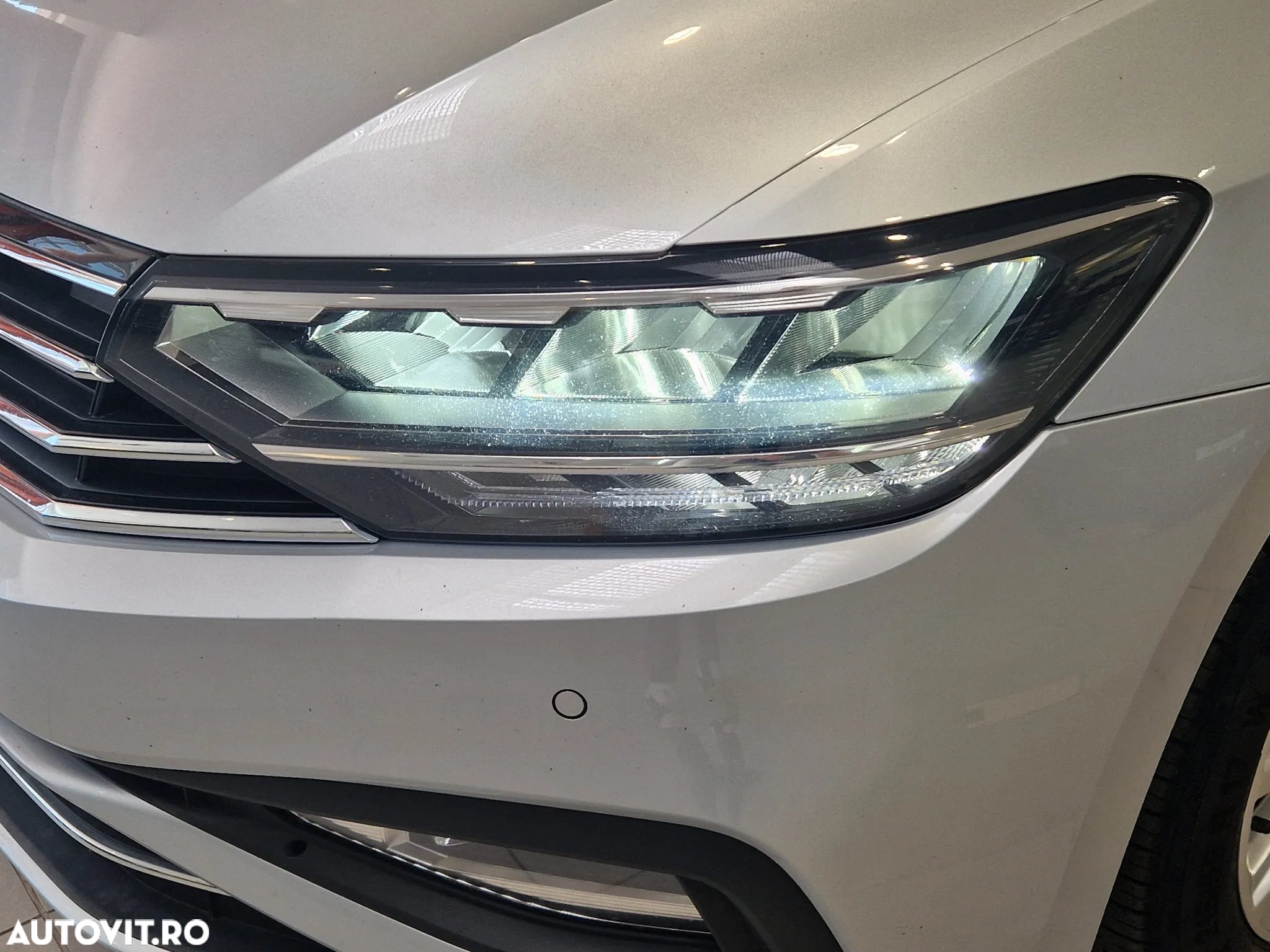 Volkswagen Passat Variant 2.0 TDI DSG Comfortline - 9